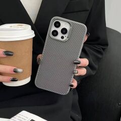 iPhone 14 Pro Max Kılıf M-safe Şarj Özellikli Karbon Fiber Görünümlü Zore Troy Kılıf-Siyah